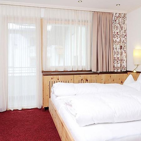 Hotel Kristall B&B Ischgl Kültér fotó