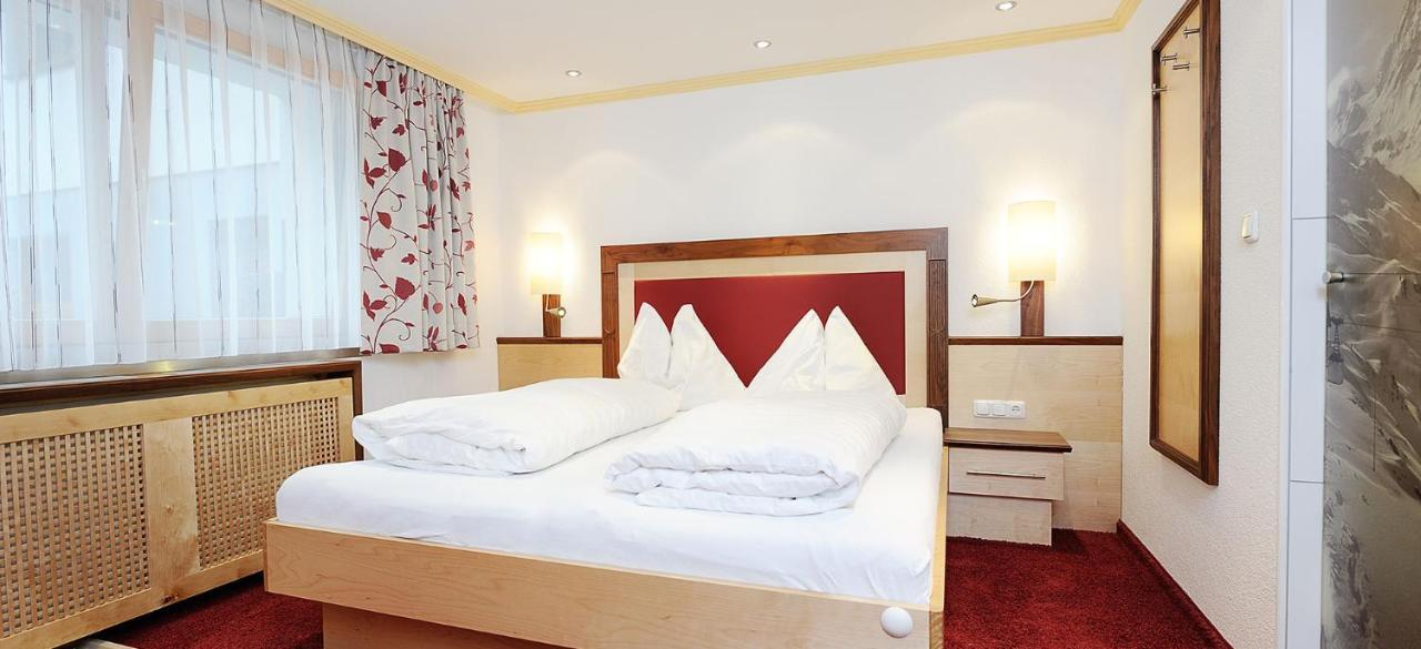 Hotel Kristall B&B Ischgl Kültér fotó