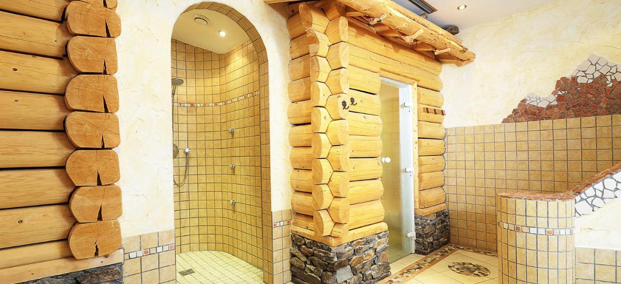 Hotel Kristall B&B Ischgl Kültér fotó