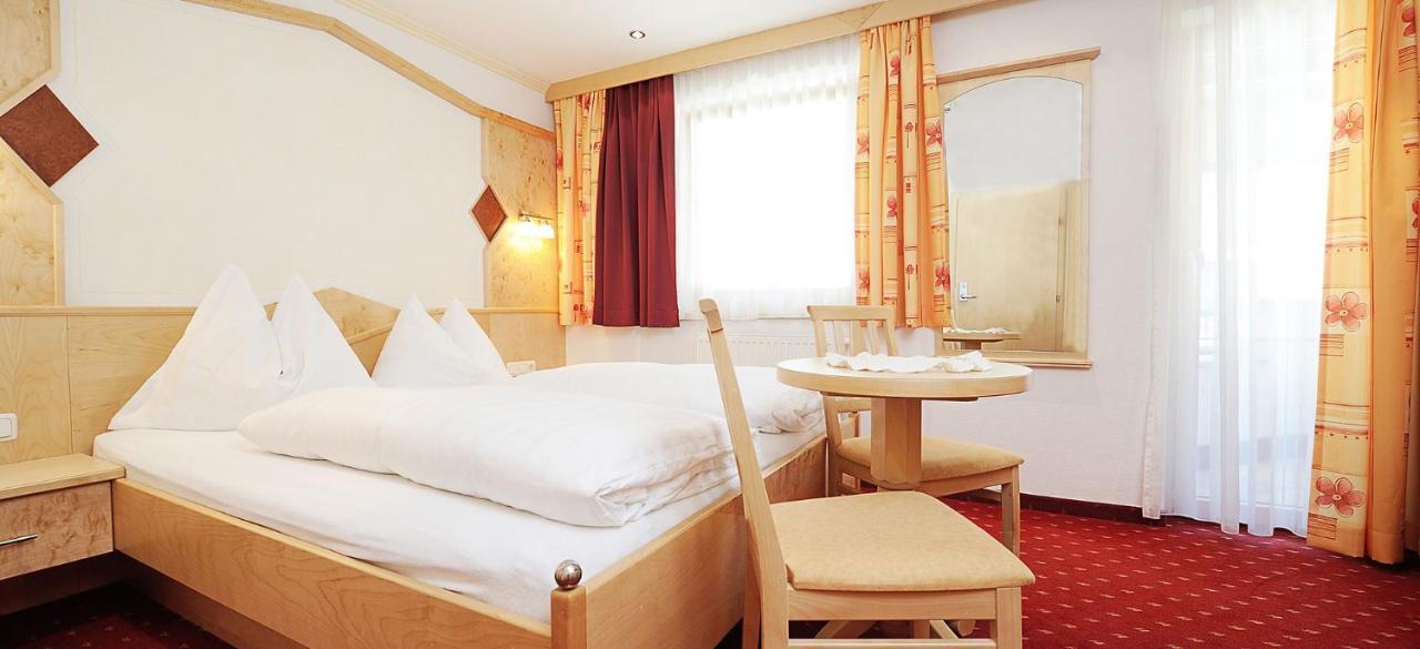 Hotel Kristall B&B Ischgl Kültér fotó